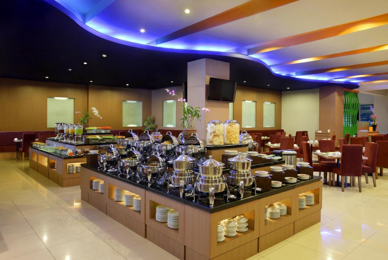 Hotel Santika Palu Luaran gambar