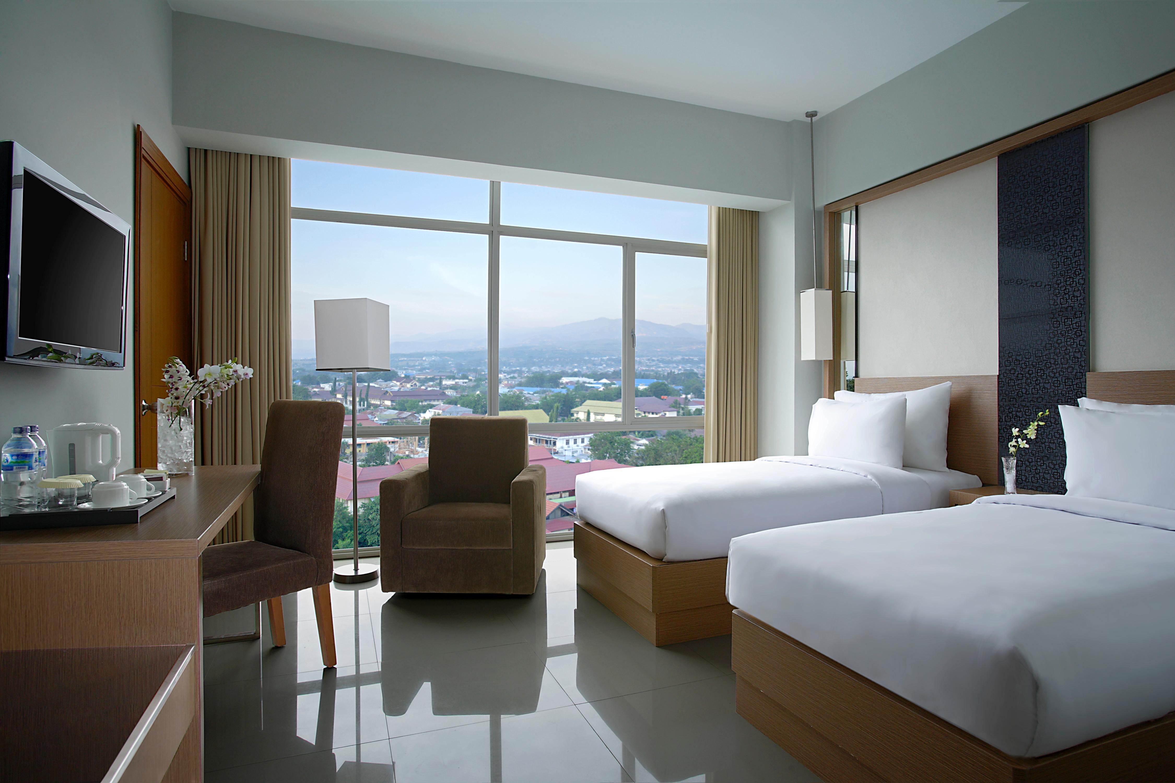 Hotel Santika Palu Luaran gambar