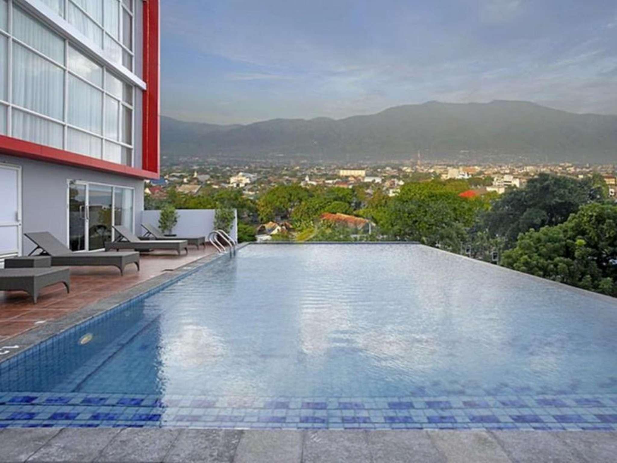 Hotel Santika Palu Luaran gambar