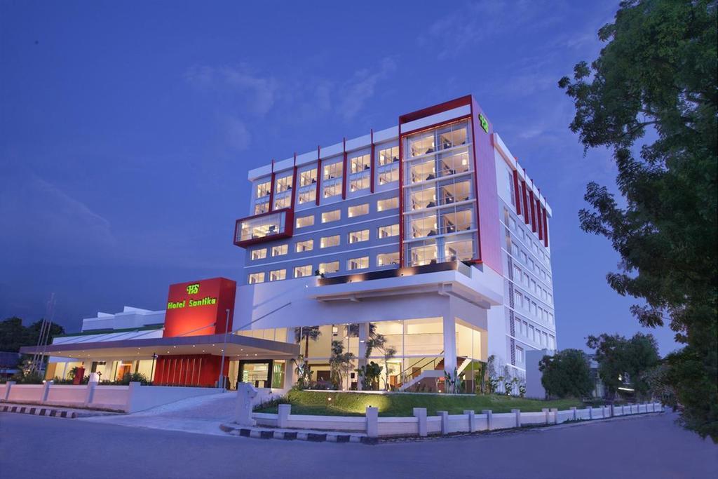 Hotel Santika Palu Luaran gambar