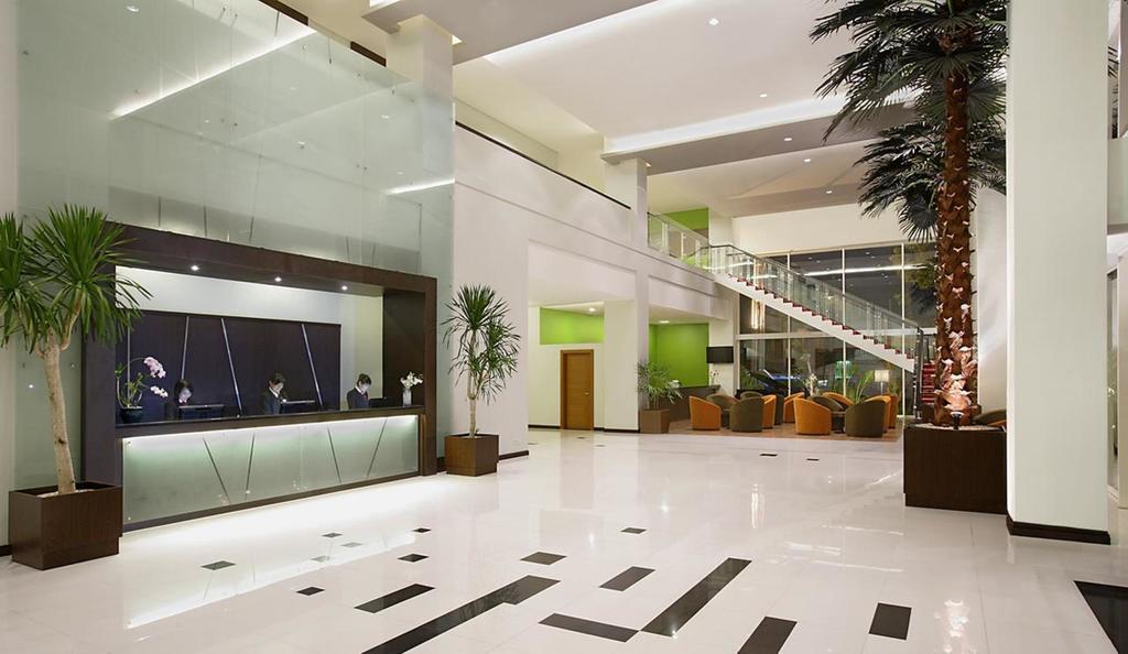 Hotel Santika Palu Luaran gambar