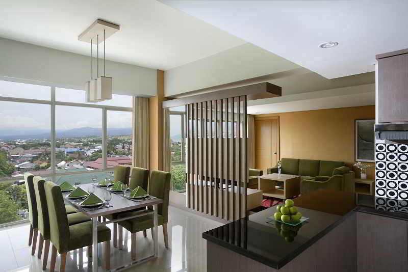 Hotel Santika Palu Luaran gambar